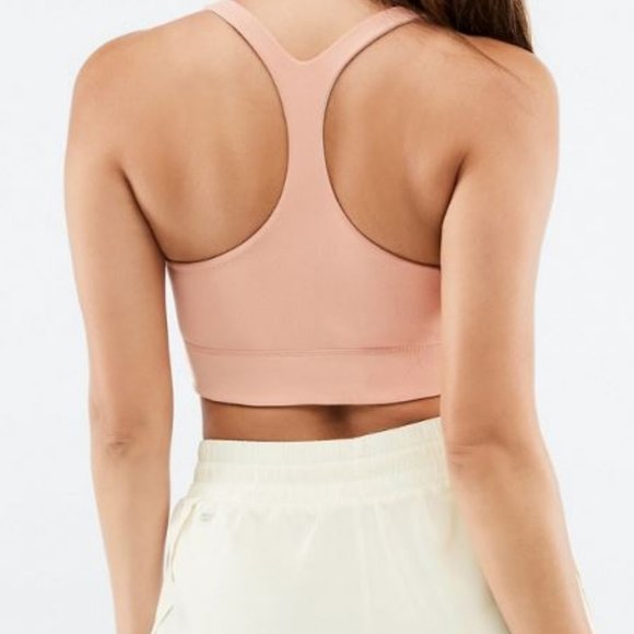 Fabletics On the Run 4-Piece Outfit - Picture 3 of 15